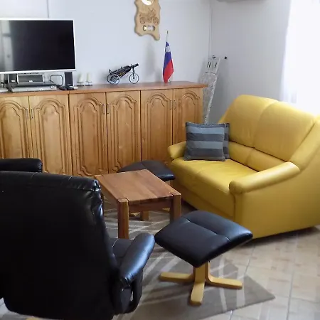 Pri Ruscu Apartment Tolmin